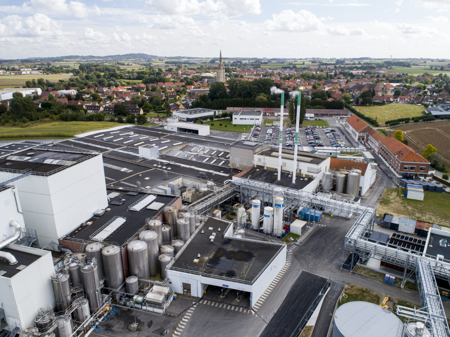 Danone poursuit timidement son redressement